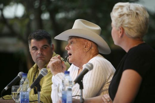 Jill et Tony Curtis en conférence de presse